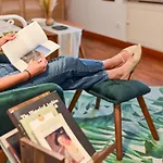 De Natura Partenope - Boutique Home